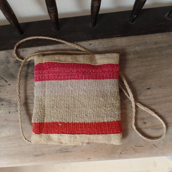Made in Peru Burlap crossbody NWOT IOIQU Brand with long straps - Picture 9 of 9